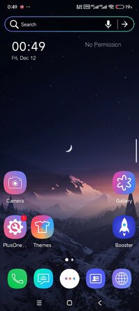 Screenshot_2025-12-12-00-49-40-762_indian.plusone.phone.launcher.jpg